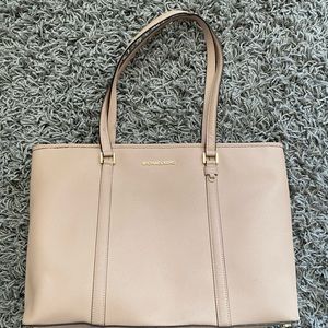 Michael Kors Sandy Large Tote Bag
